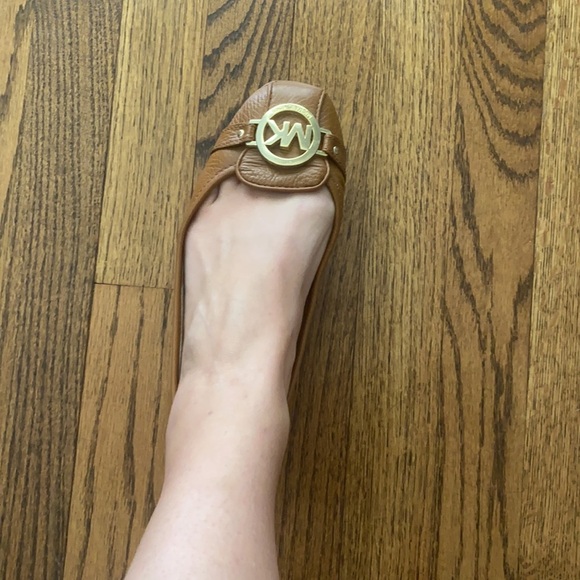 MICHAEL KORS | size 8 flats - Picture 7 of 8
